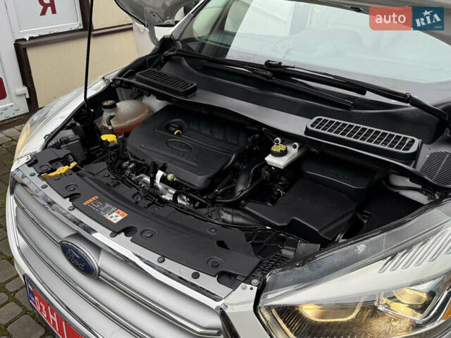 Белый Форд Эскейп, объемом двигателя 1.5 л и пробегом 169 тыс. км за 12900 $, фото 79 на Automoto.ua