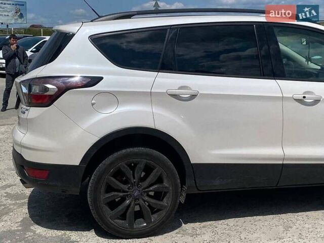 Белый Форд Эскейп, объемом двигателя 1.5 л и пробегом 98 тыс. км за 14990 $, фото 21 на Automoto.ua