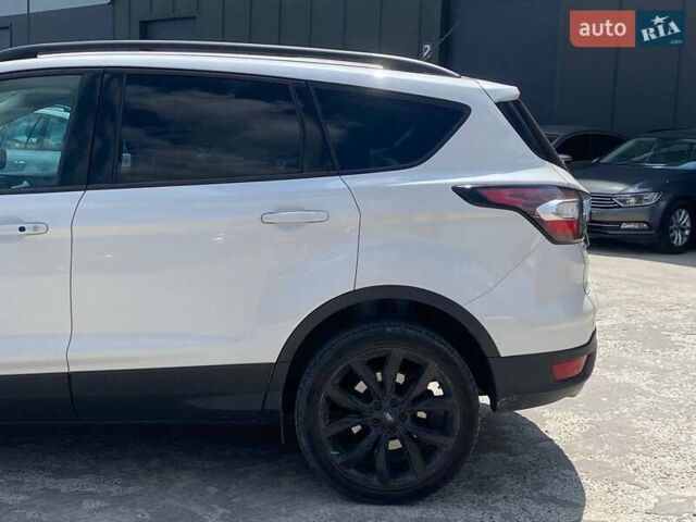 Белый Форд Эскейп, объемом двигателя 1.5 л и пробегом 98 тыс. км за 14990 $, фото 17 на Automoto.ua