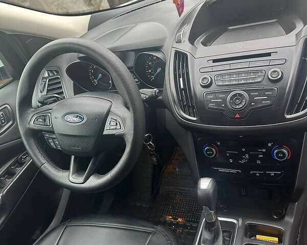 Белый Форд Эскейп, объемом двигателя 1.5 л и пробегом 155 тыс. км за 10200 $, фото 7 на Automoto.ua