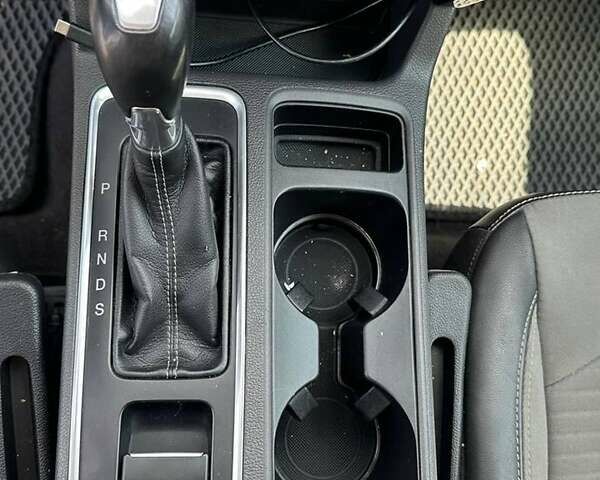 Белый Форд Эскейп, объемом двигателя 1.5 л и пробегом 98 тыс. км за 14990 $, фото 10 на Automoto.ua