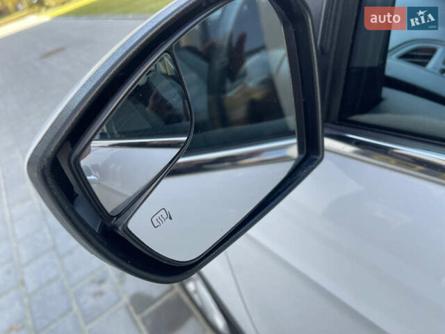 Белый Форд Эскейп, объемом двигателя 1.5 л и пробегом 270 тыс. км за 11000 $, фото 38 на Automoto.ua