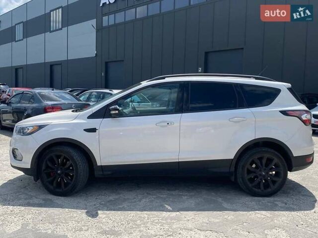 Белый Форд Эскейп, объемом двигателя 1.5 л и пробегом 98 тыс. км за 14990 $, фото 16 на Automoto.ua