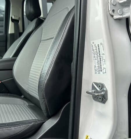 Білий Форд Ескейп, об'ємом двигуна 1.5 л та пробігом 126 тис. км за 16000 $, фото 14 на Automoto.ua