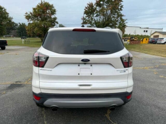 Белый Форд Эскейп, объемом двигателя 1.5 л и пробегом 68 тыс. км за 9500 $, фото 6 на Automoto.ua