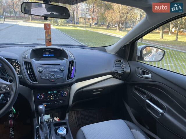 Белый Форд Эскейп, объемом двигателя 1.5 л и пробегом 270 тыс. км за 11000 $, фото 24 на Automoto.ua