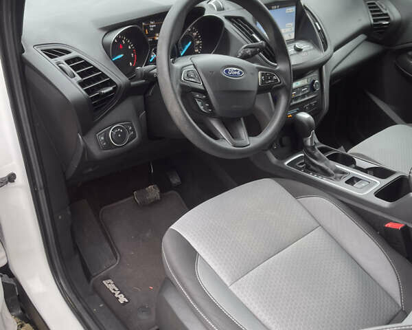 Білий Форд Ескейп, об'ємом двигуна 0 л та пробігом 132 тис. км за 12250 $, фото 6 на Automoto.ua