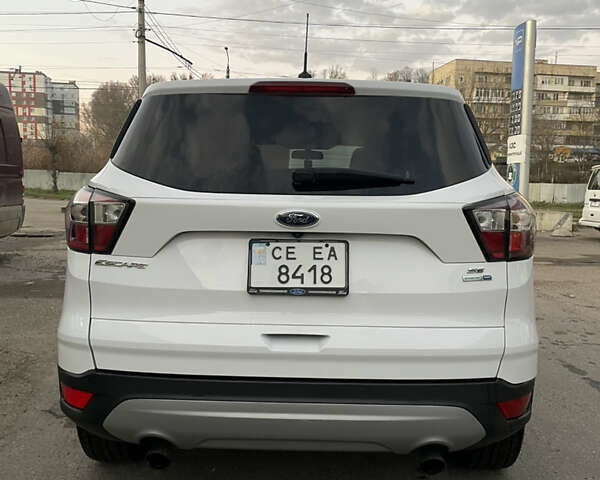 Белый Форд Эскейп, объемом двигателя 1.5 л и пробегом 192 тыс. км за 11500 $, фото 5 на Automoto.ua
