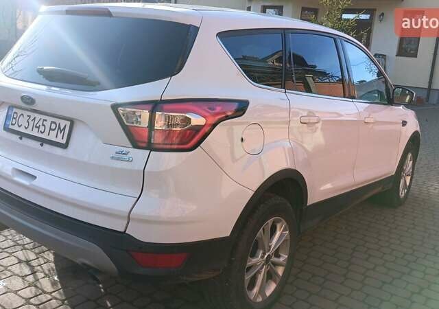 Білий Форд Ескейп, об'ємом двигуна 1.5 л та пробігом 122 тис. км за 13000 $, фото 3 на Automoto.ua