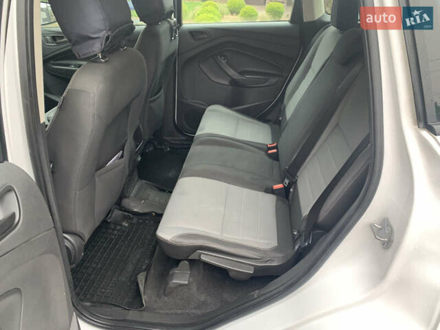 Білий Форд Ескейп, об'ємом двигуна 2.5 л та пробігом 203 тис. км за 13000 $, фото 6 на Automoto.ua