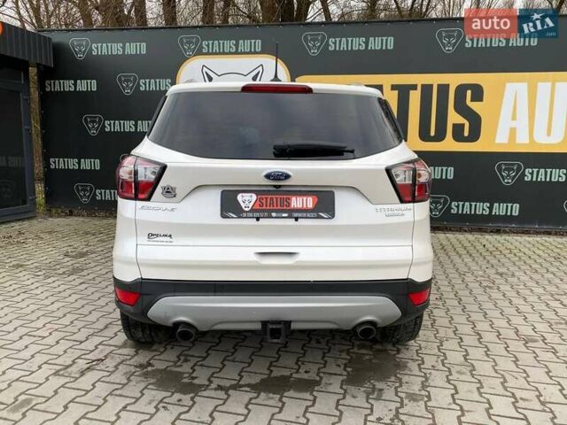 Белый Форд Эскейп, объемом двигателя 2 л и пробегом 82 тыс. км за 15300 $, фото 7 на Automoto.ua