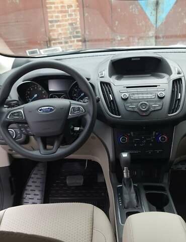 Білий Форд Ескейп, об'ємом двигуна 1.5 л та пробігом 62 тис. км за 14300 $, фото 7 на Automoto.ua