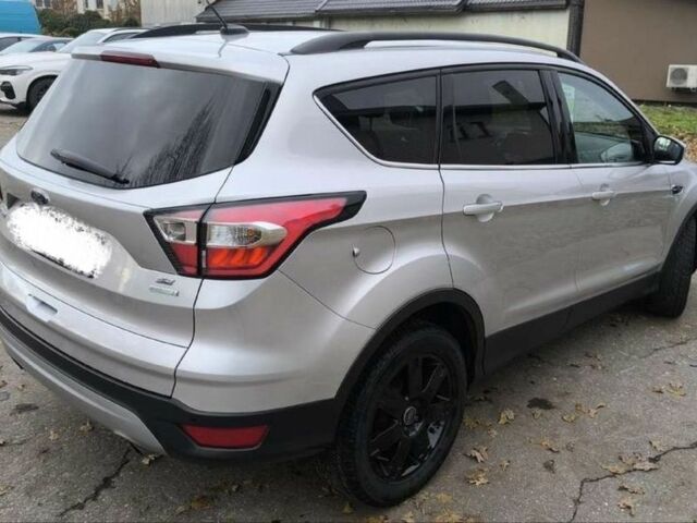 Белый Форд Эскейп, объемом двигателя 0 л и пробегом 101 тыс. км за 8700 $, фото 2 на Automoto.ua