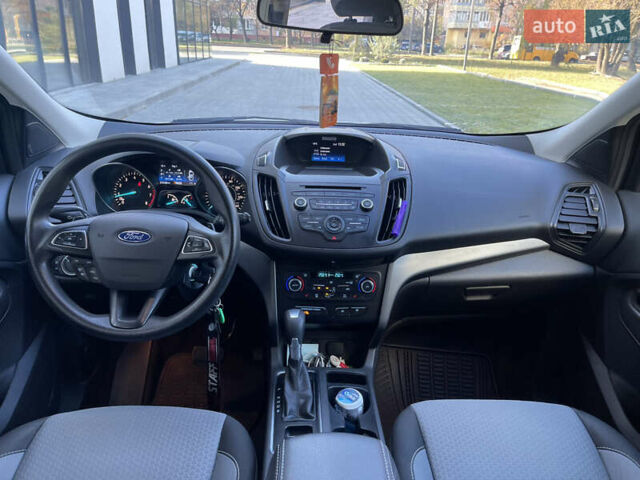 Белый Форд Эскейп, объемом двигателя 1.5 л и пробегом 270 тыс. км за 11000 $, фото 22 на Automoto.ua