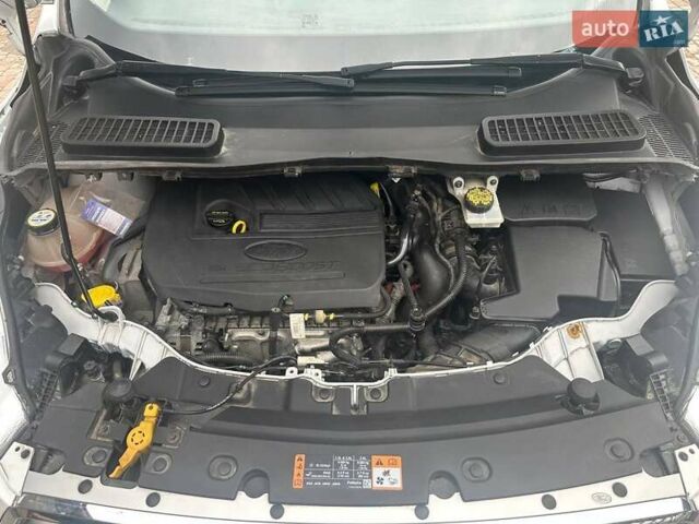 Белый Форд Эскейп, объемом двигателя 1.5 л и пробегом 155 тыс. км за 10200 $, фото 13 на Automoto.ua