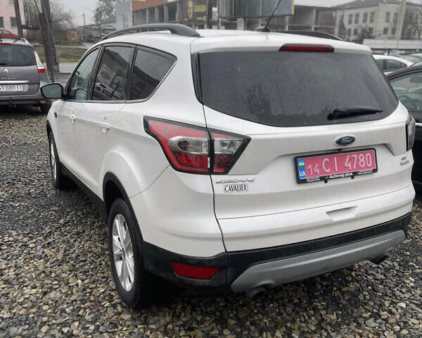 Білий Форд Ескейп, об'ємом двигуна 0 л та пробігом 132 тис. км за 12250 $, фото 4 на Automoto.ua