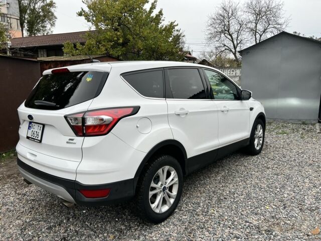 Форд Эскейп 2017 в Харькове на Automoto.ua Белый Форд Эскейп, объемом двигателя 1.5 л и пробегом 158 тыс. км за 13800 $, фото 2 на Automoto.ua