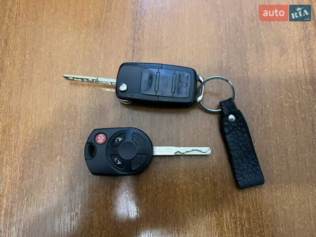 Белый Форд Эскейп, объемом двигателя 2.49 л и пробегом 115 тыс. км за 14000 $, фото 28 на Automoto.ua