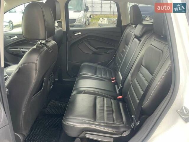 Білий Форд Ескейп, об'ємом двигуна 1.5 л та пробігом 104 тис. км за 12500 $, фото 14 на Automoto.ua