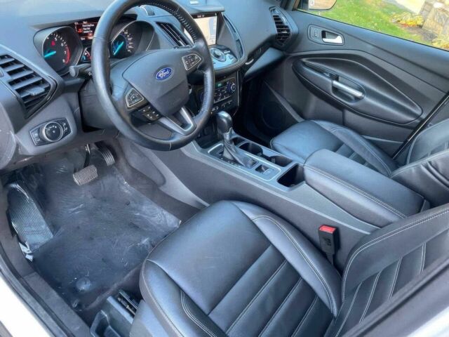 Білий Форд Ескейп, об'ємом двигуна 2 л та пробігом 58 тис. км за 3700 $, фото 7 на Automoto.ua