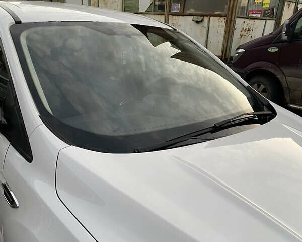 Белый Форд Эскейп, объемом двигателя 1.5 л и пробегом 192 тыс. км за 11500 $, фото 12 на Automoto.ua