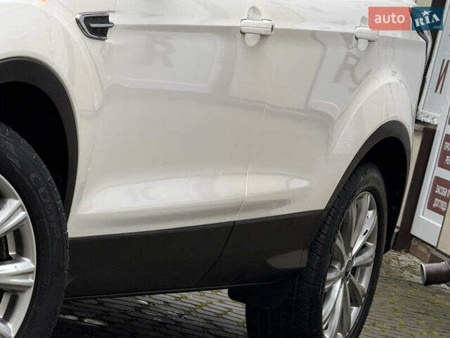 Белый Форд Эскейп, объемом двигателя 1.5 л и пробегом 169 тыс. км за 12950 $, фото 15 на Automoto.ua