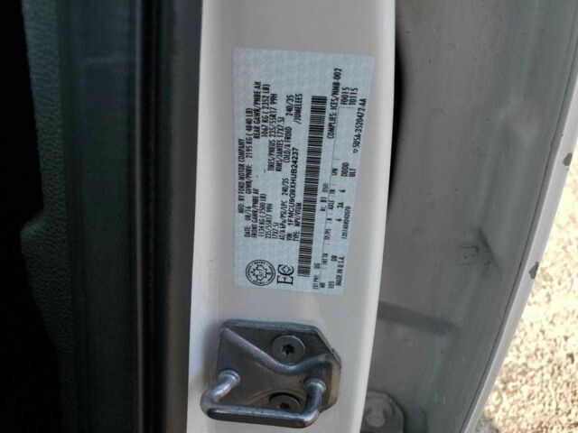 Белый Форд Эскейп, объемом двигателя 2 л и пробегом 76 тыс. км за 2800 $, фото 12 на Automoto.ua