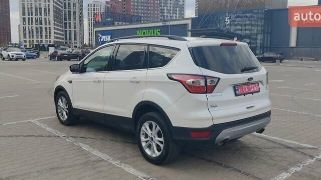 Белый Форд Эскейп, объемом двигателя 1.5 л и пробегом 90 тыс. км за 13500 $, фото 4 на Automoto.ua