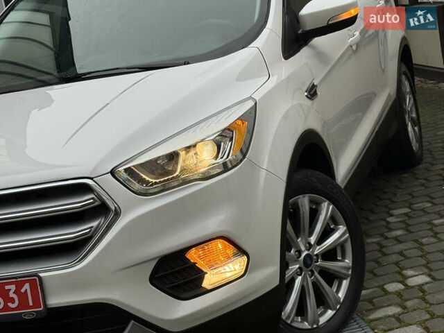 Белый Форд Эскейп, объемом двигателя 1.5 л и пробегом 169 тыс. км за 12950 $, фото 18 на Automoto.ua