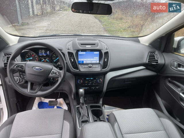 Білий Форд Ескейп, об'ємом двигуна 0 л та пробігом 132 тис. км за 12250 $, фото 7 на Automoto.ua