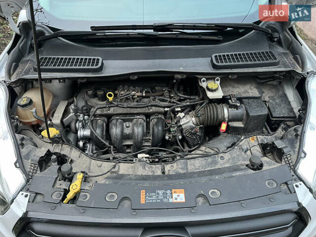 Белый Форд Эскейп, объемом двигателя 2.49 л и пробегом 115 тыс. км за 14000 $, фото 29 на Automoto.ua