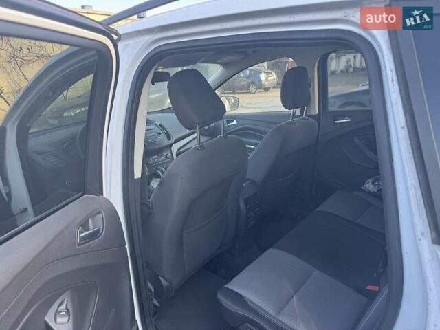 Білий Форд Ескейп, об'ємом двигуна 1.5 л та пробігом 89 тис. км за 12200 $, фото 6 на Automoto.ua
