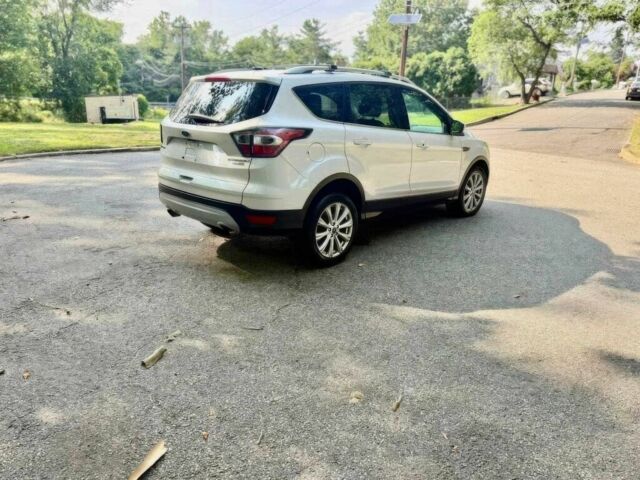 Білий Форд Ескейп, об'ємом двигуна 2 л та пробігом 50 тис. км за 9200 $, фото 10 на Automoto.ua