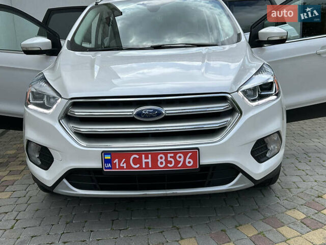 Білий Форд Ескейп, об'ємом двигуна 2 л та пробігом 216 тис. км за 11900 $, фото 26 на Automoto.ua