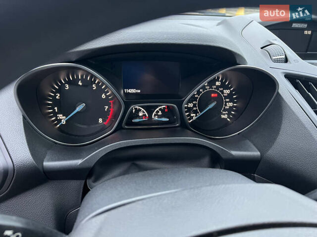 Белый Форд Эскейп, объемом двигателя 2.49 л и пробегом 115 тыс. км за 14000 $, фото 9 на Automoto.ua