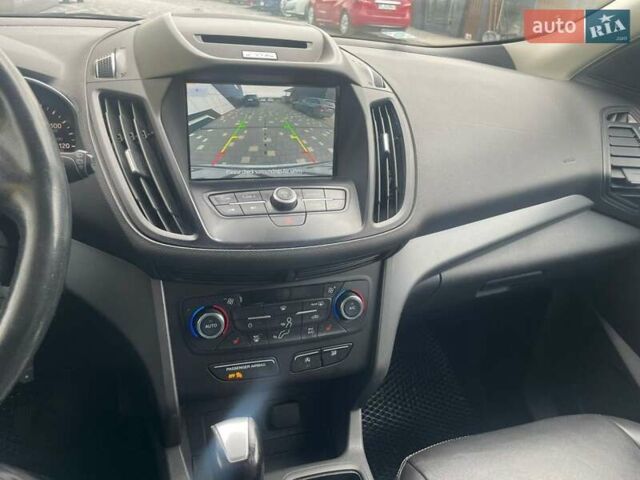 Білий Форд Ескейп, об'ємом двигуна 1.5 л та пробігом 104 тис. км за 12500 $, фото 7 на Automoto.ua