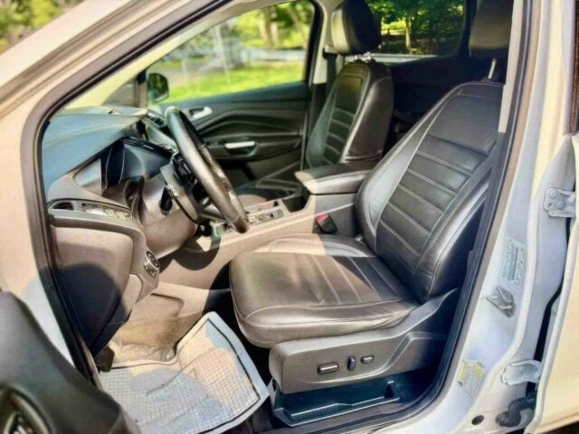 Білий Форд Ескейп, об'ємом двигуна 2 л та пробігом 50 тис. км за 9200 $, фото 8 на Automoto.ua