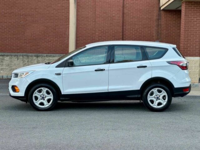 Білий Форд Ескейп, об'ємом двигуна 2.5 л та пробігом 53 тис. км за 5800 $, фото 3 на Automoto.ua