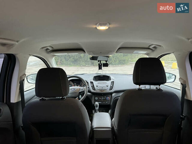 Белый Форд Эскейп, объемом двигателя 2.49 л и пробегом 115 тыс. км за 14000 $, фото 15 на Automoto.ua