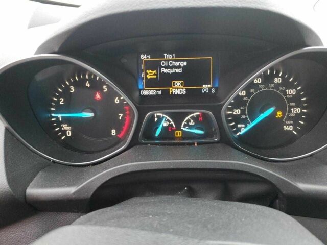 Білий Форд Ескейп, об'ємом двигуна 1.5 л та пробігом 100 тис. км за 2000 $, фото 8 на Automoto.ua