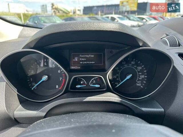 Белый Форд Эскейп, объемом двигателя 1.5 л и пробегом 98 тыс. км за 14990 $, фото 13 на Automoto.ua