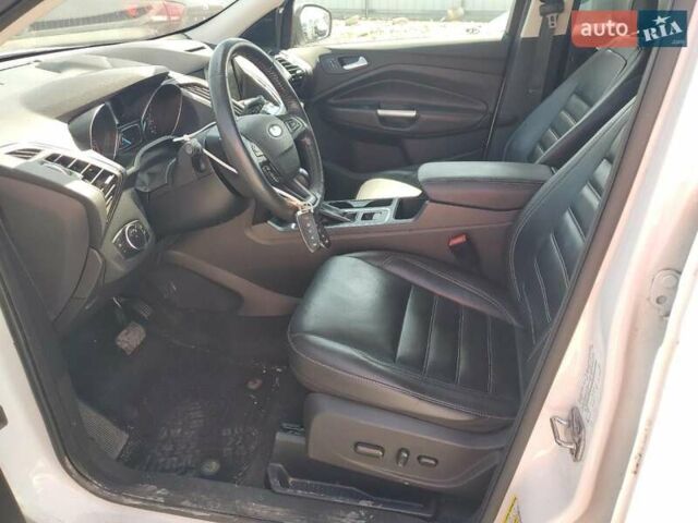 Білий Форд Ескейп, об'ємом двигуна 2 л та пробігом 107 тис. км за 2500 $, фото 6 на Automoto.ua