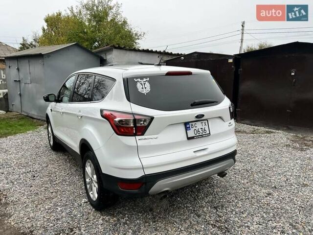 Белый Форд Эскейп, объемом двигателя 1.5 л и пробегом 158 тыс. км за 13800 $, фото 12 на Automoto.ua