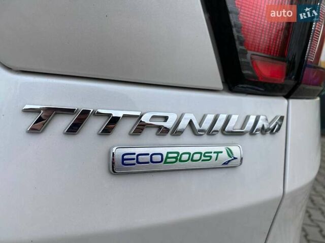 Белый Форд Эскейп, объемом двигателя 2 л и пробегом 82 тыс. км за 15300 $, фото 8 на Automoto.ua