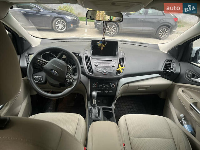 Белый Форд Эскейп, объемом двигателя 2 л и пробегом 148 тыс. км за 14200 $, фото 8 на Automoto.ua