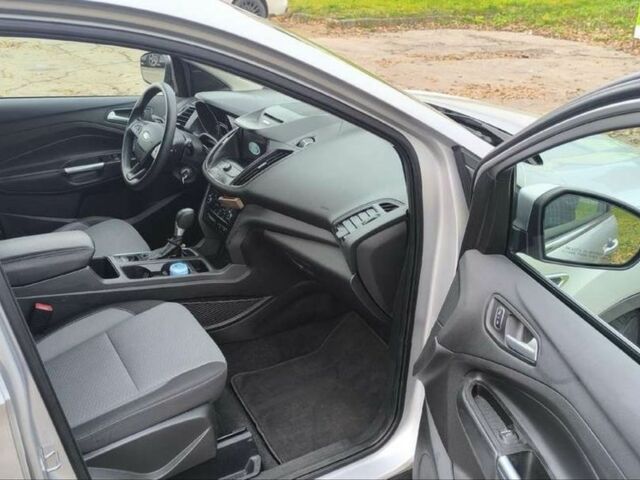 Белый Форд Эскейп, объемом двигателя 0 л и пробегом 101 тыс. км за 8700 $, фото 4 на Automoto.ua