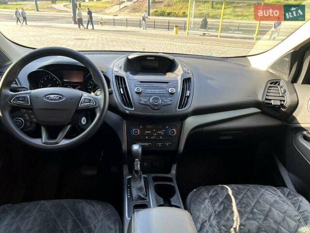 Білий Форд Ескейп, об'ємом двигуна 1.5 л та пробігом 130 тис. км за 13600 $, фото 9 на Automoto.ua