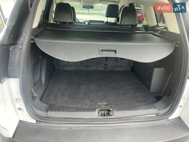 Білий Форд Ескейп, об'ємом двигуна 1.5 л та пробігом 104 тис. км за 12500 $, фото 18 на Automoto.ua