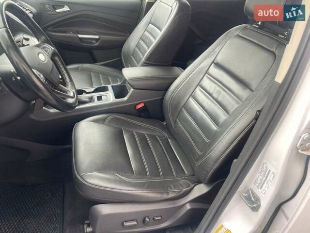 Білий Форд Ескейп, об'ємом двигуна 1.5 л та пробігом 104 тис. км за 12500 $, фото 16 на Automoto.ua