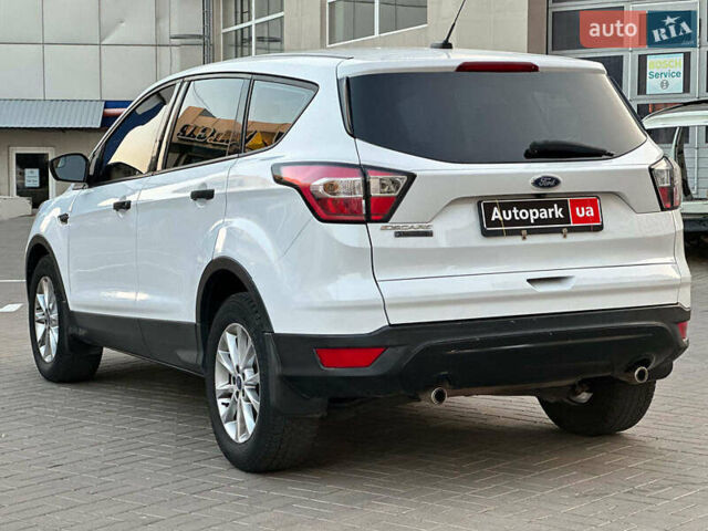 Белый Форд Эскейп, объемом двигателя 2.5 л и пробегом 111 тыс. км за 13490 $, фото 9 на Automoto.ua